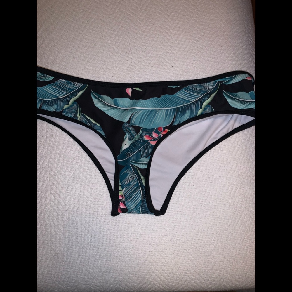Cupshe Bottom, Size Small